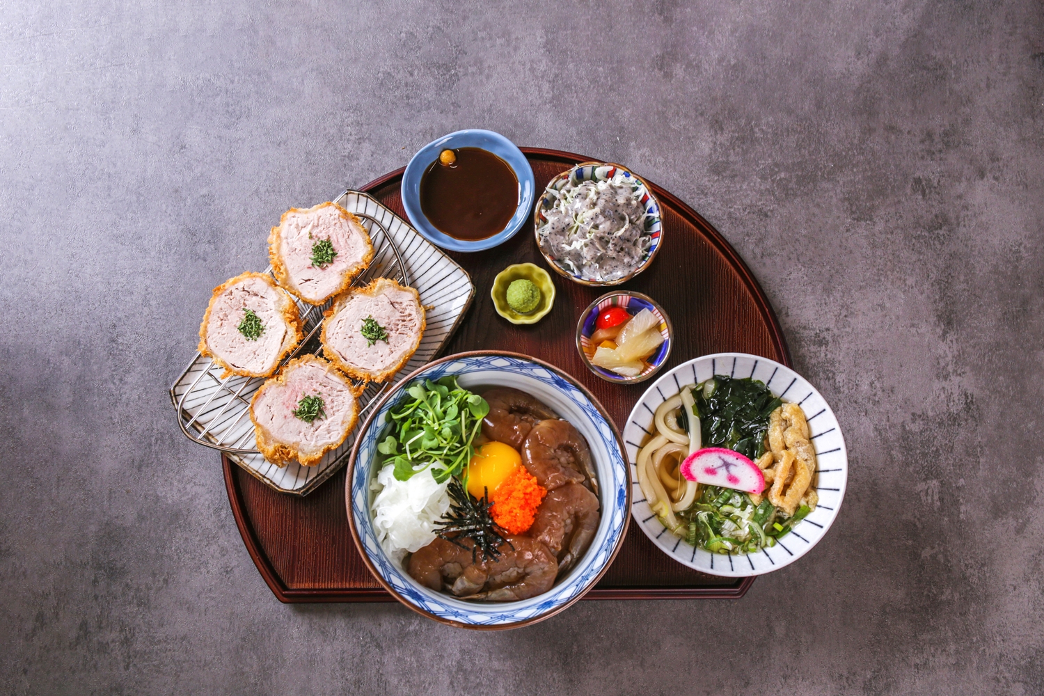 콤비 돈카츠 세트